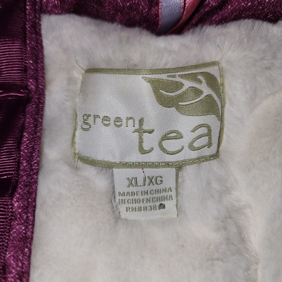 GreenTea Purple Puffer Vest with Faux Fur Trim - Picture 2 of 10